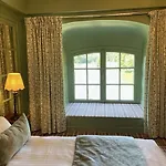 Chateau D'ermenonville 5*