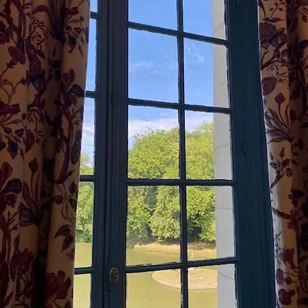 Chateau D'ermenonville 5* 에름농빌