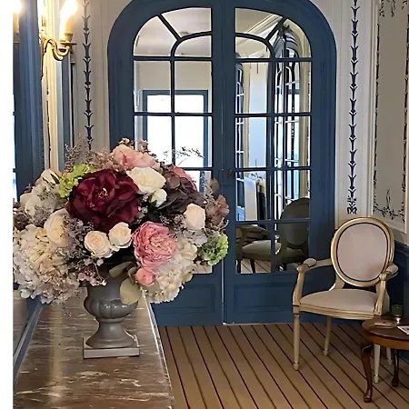 호텔 Chateau D'ermenonville 5*