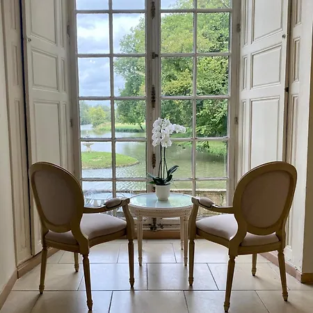 Chateau D'ermenonville 호텔