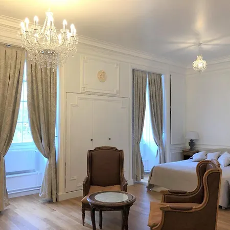 Chateau D'ermenonville 5*