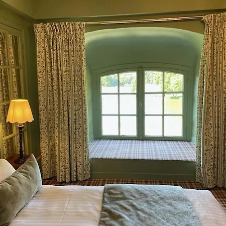 Chateau D'ermenonville 5*