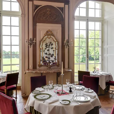 Chateau D'ermenonville 호텔