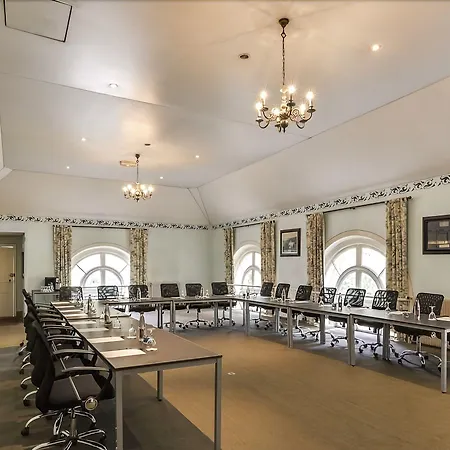 Chateau D'ermenonville 5* 에름농빌