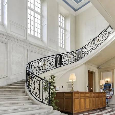 Château D'ermenonville Hotel