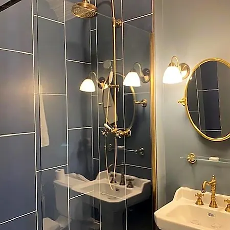 Chateau D'ermenonville 5* 에름농빌