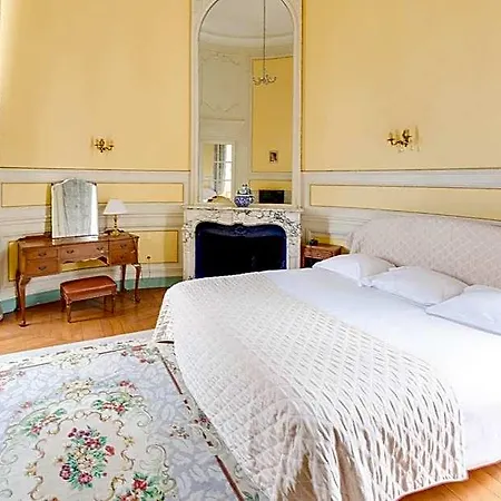 Chateau D'ermenonville 호텔