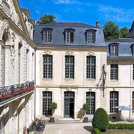 호텔 Chateau D'ermenonville