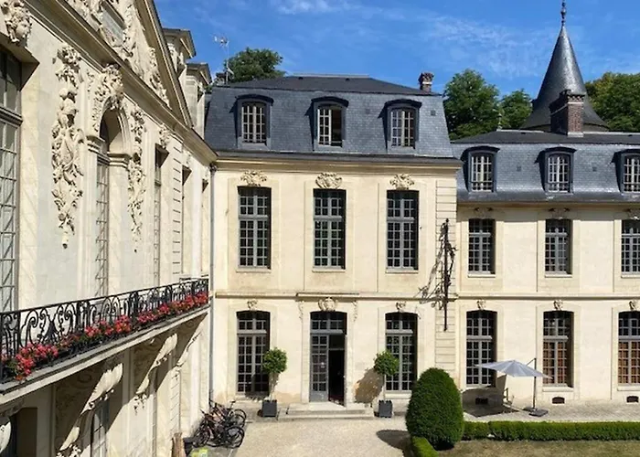 Chateau D'ermenonville Ermenonville