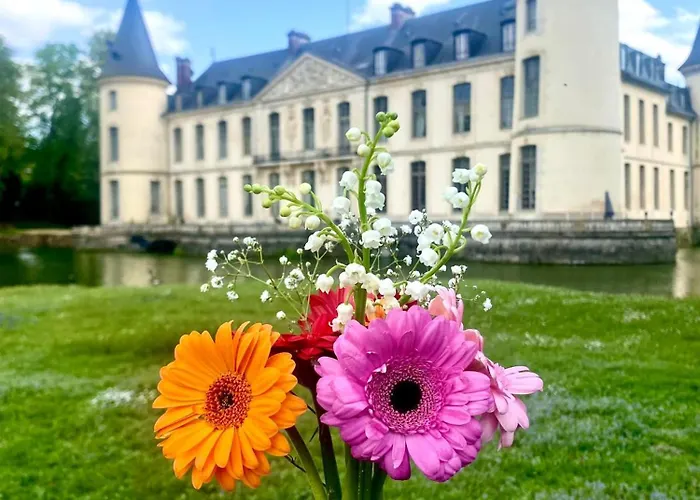 Chateau D'ermenonville Hotel