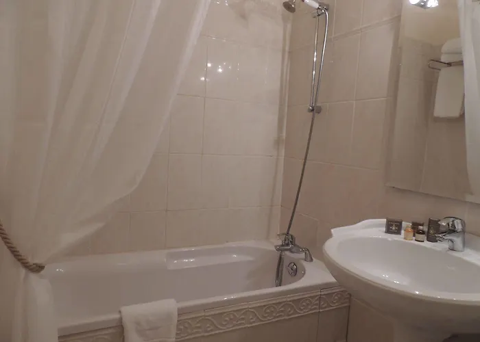 Chateau D'ermenonville 5*